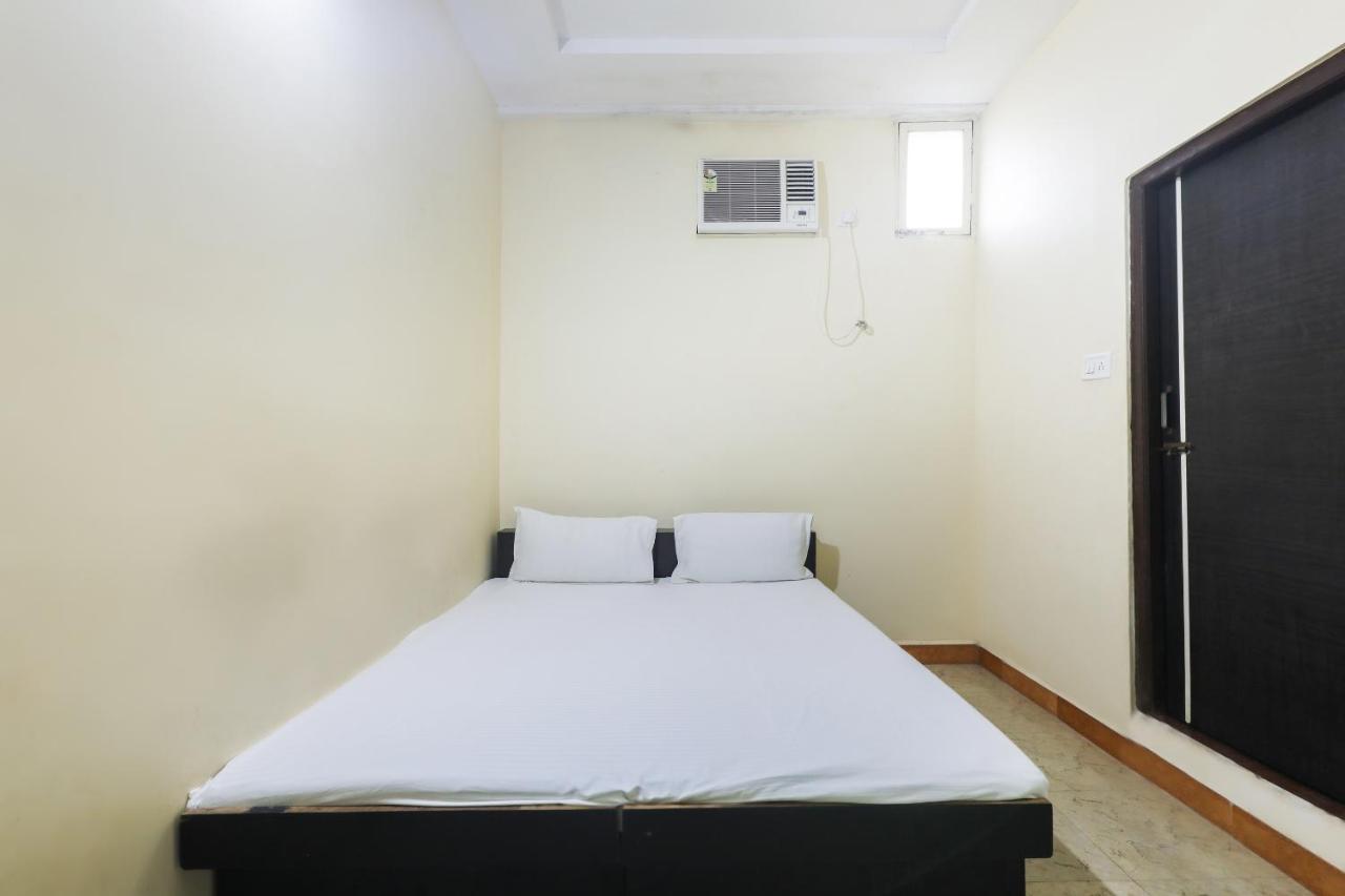 Spot On 48832 Balaji Parisar Hotel Ujjain Buitenkant foto